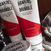 Hawkins & Brimble Face Wash Ανδρικό Καθαριστικό Προσώπου Με Χυμό Από Φύλλα Aloe Barbadensis 150ml - Άντρας στο Dvcare