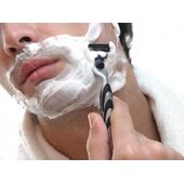 Avene Shaving Foam 200ml - Άντρας στο Dvcare